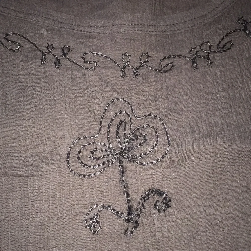 Black Crinkle Linen Tank Cami - Picture 2 of 3